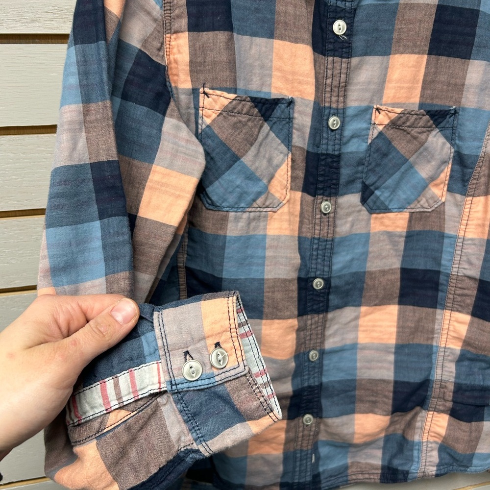 Woolrich Women's Blue and Tan Plaid Button Down Shirt - Picture 8 of 10